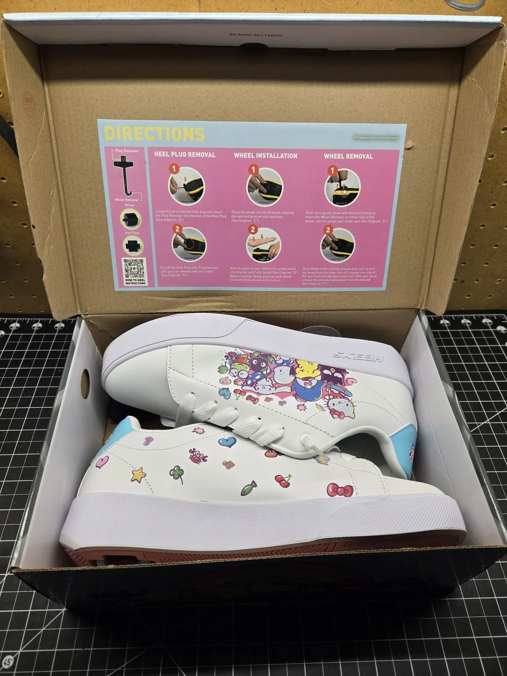 Heelys Hello Kitty and Friends Kids Shoe Box - Multicolor